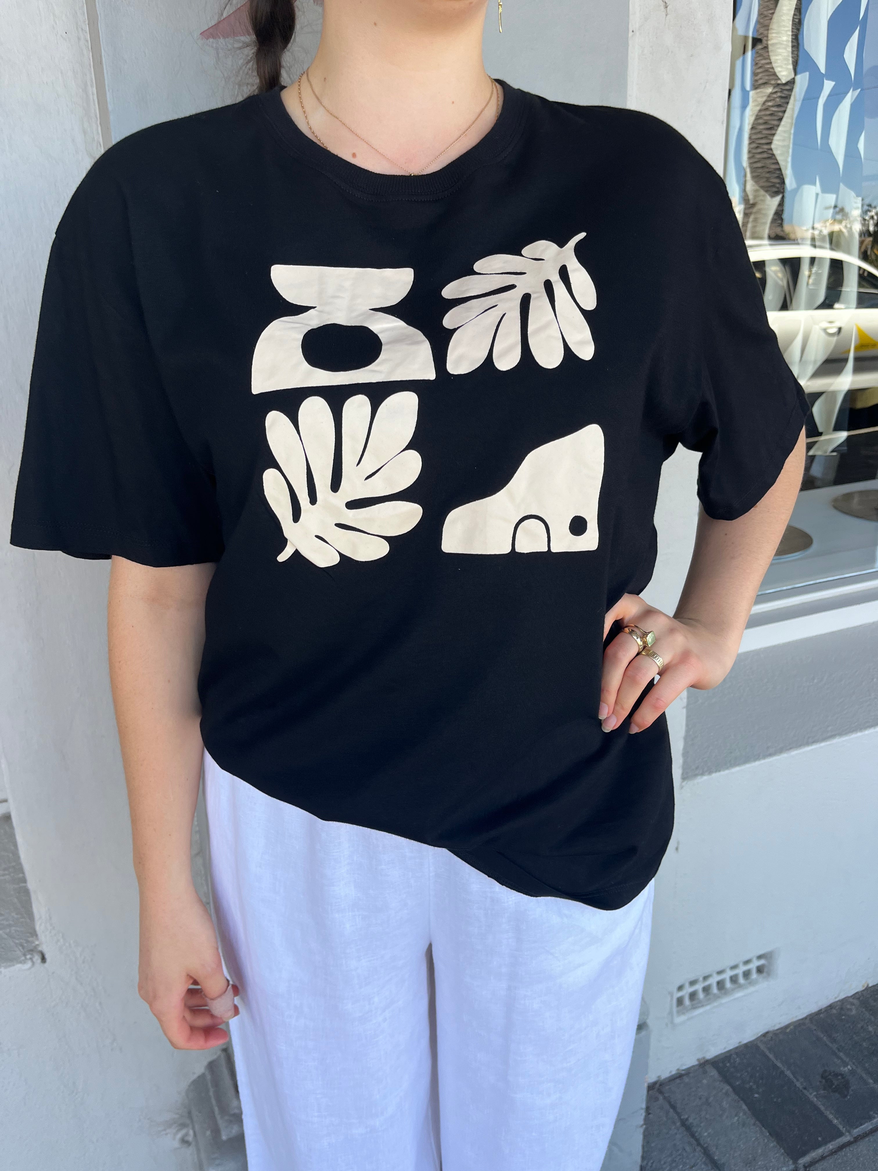 Frond And Vase Tee